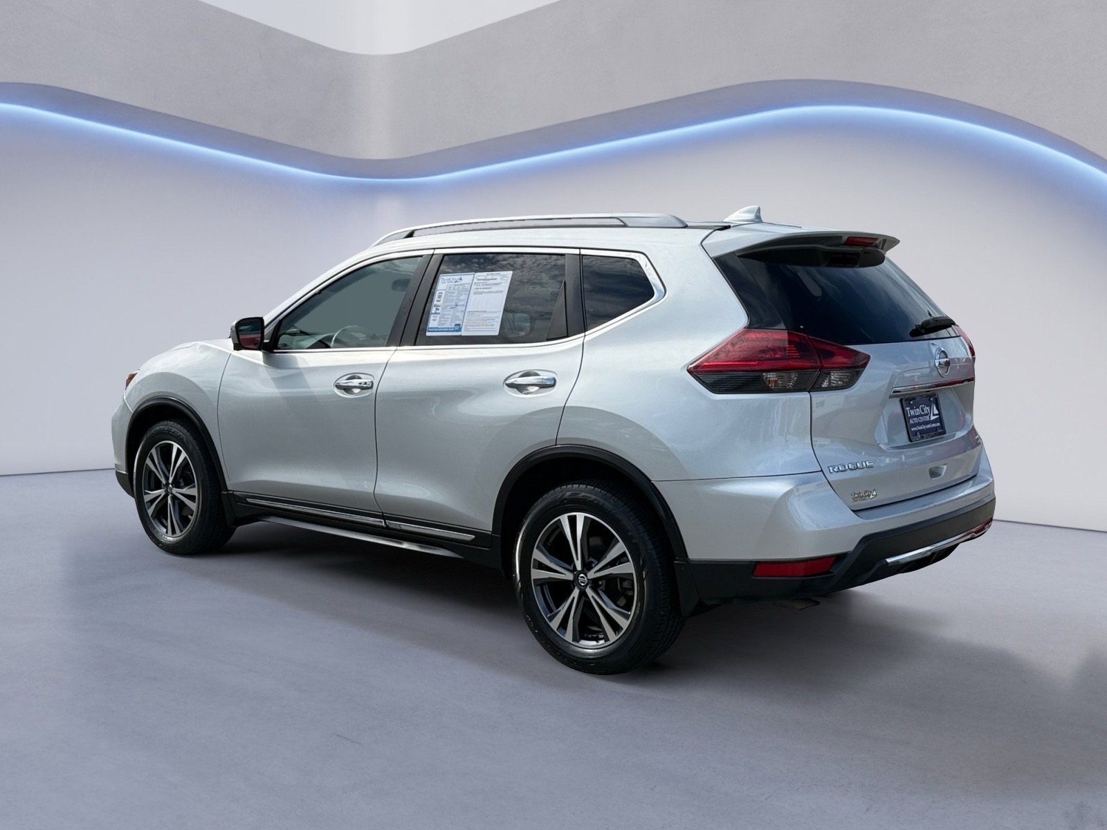 2018 Nissan Rogue SL photo 3