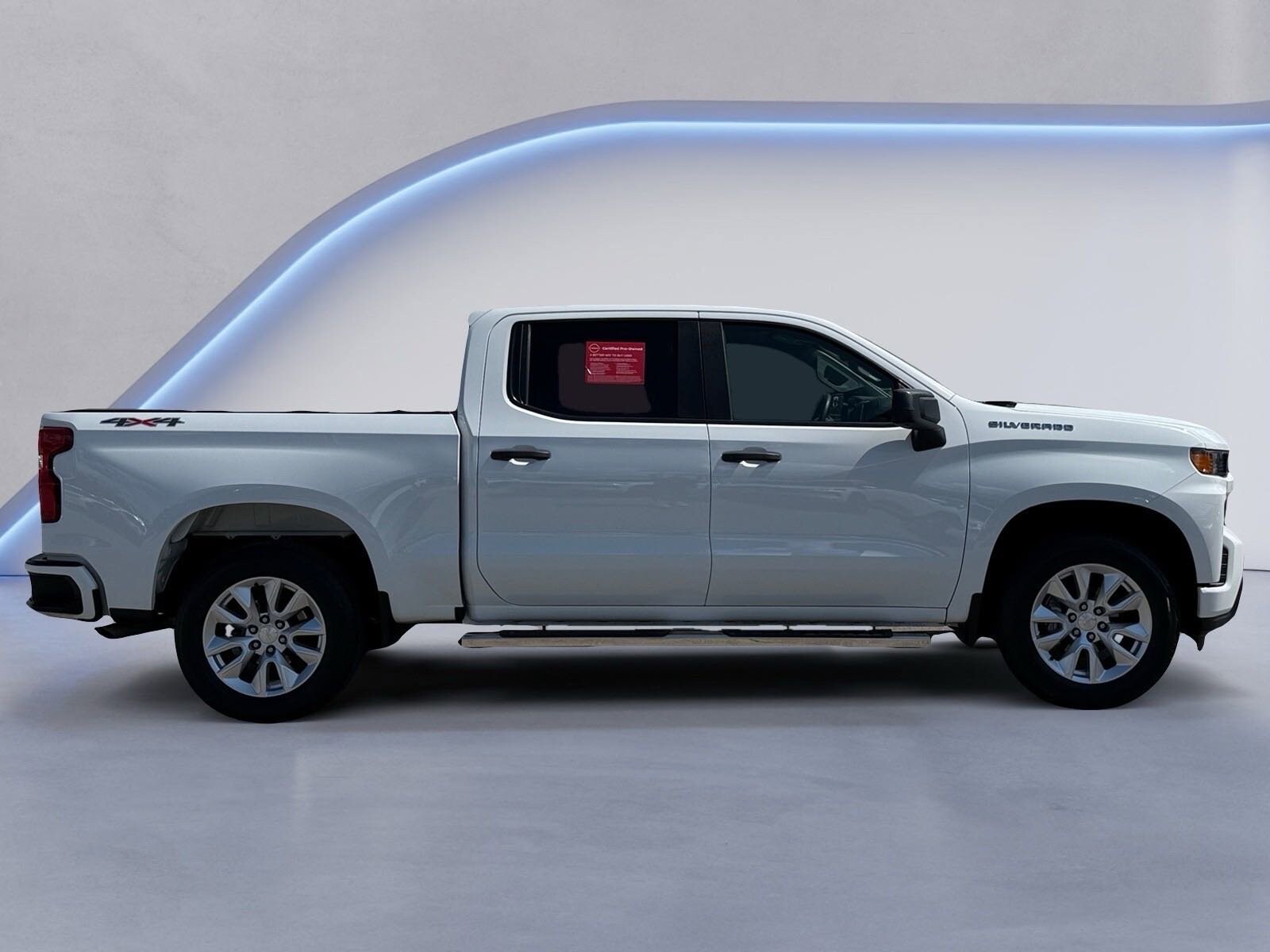 2022 Chevrolet Silverado 1500 Custom photo 2