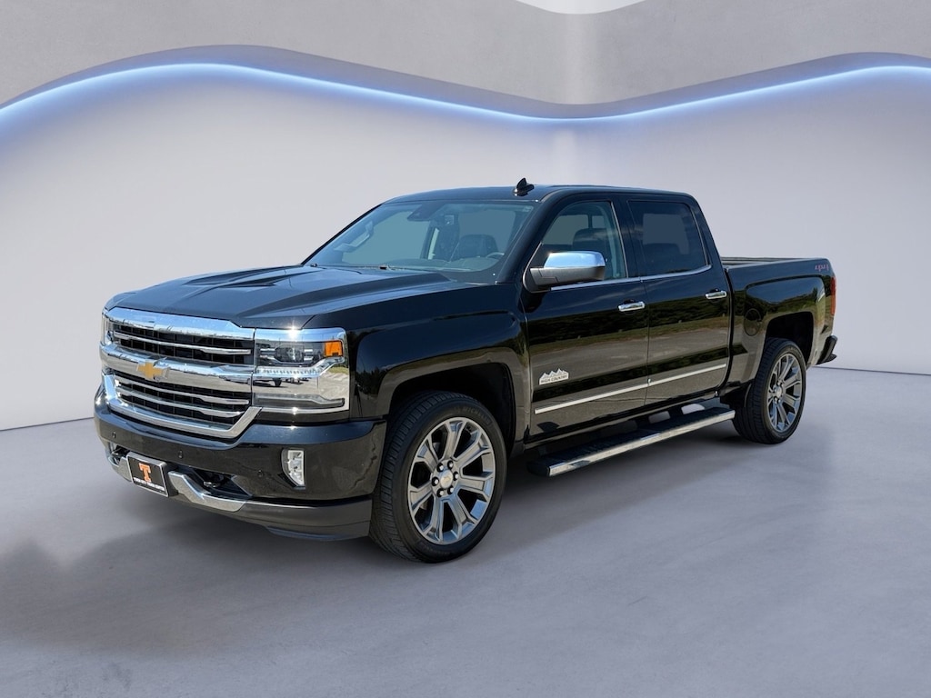 Used 2018 Chevrolet Silverado 1500 High Country 4WD Crew Cab 143.5 High Country