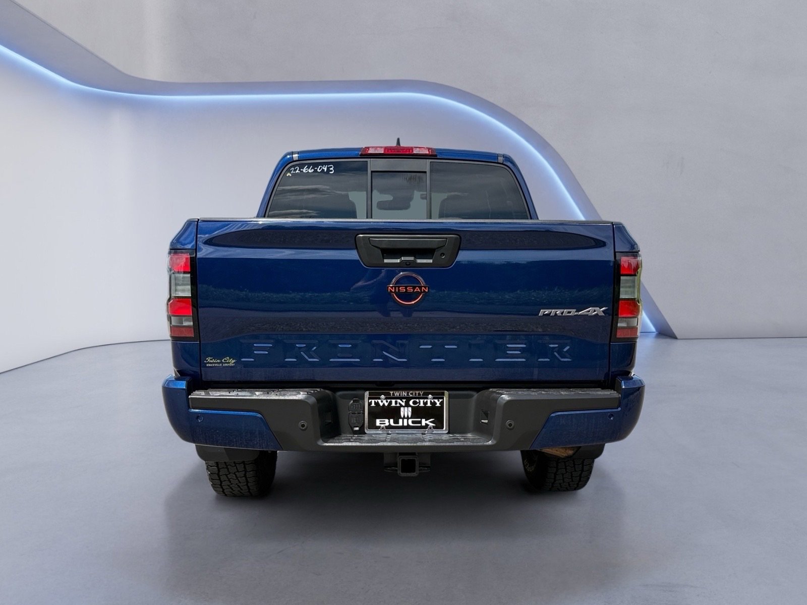 2022 Nissan Frontier Crew Cab PRO-4X photo 4