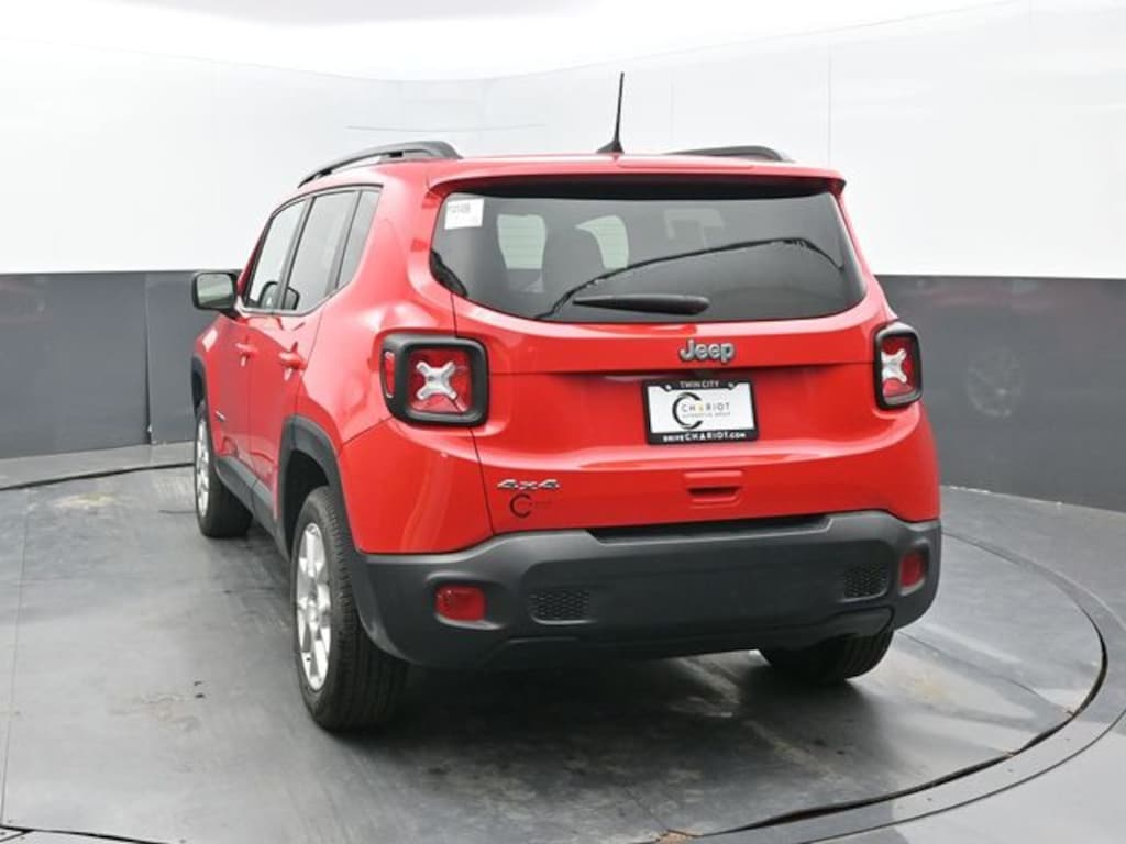 Used 2023 Jeep Renegade Latitude SUV