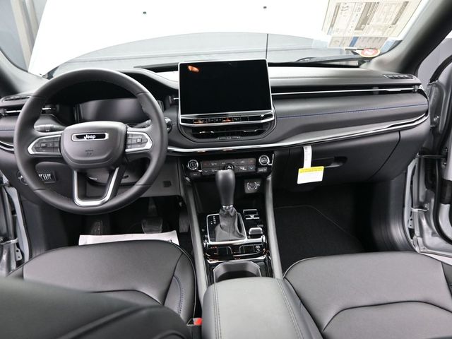 2025 Jeep Compass Limited - Photo 29