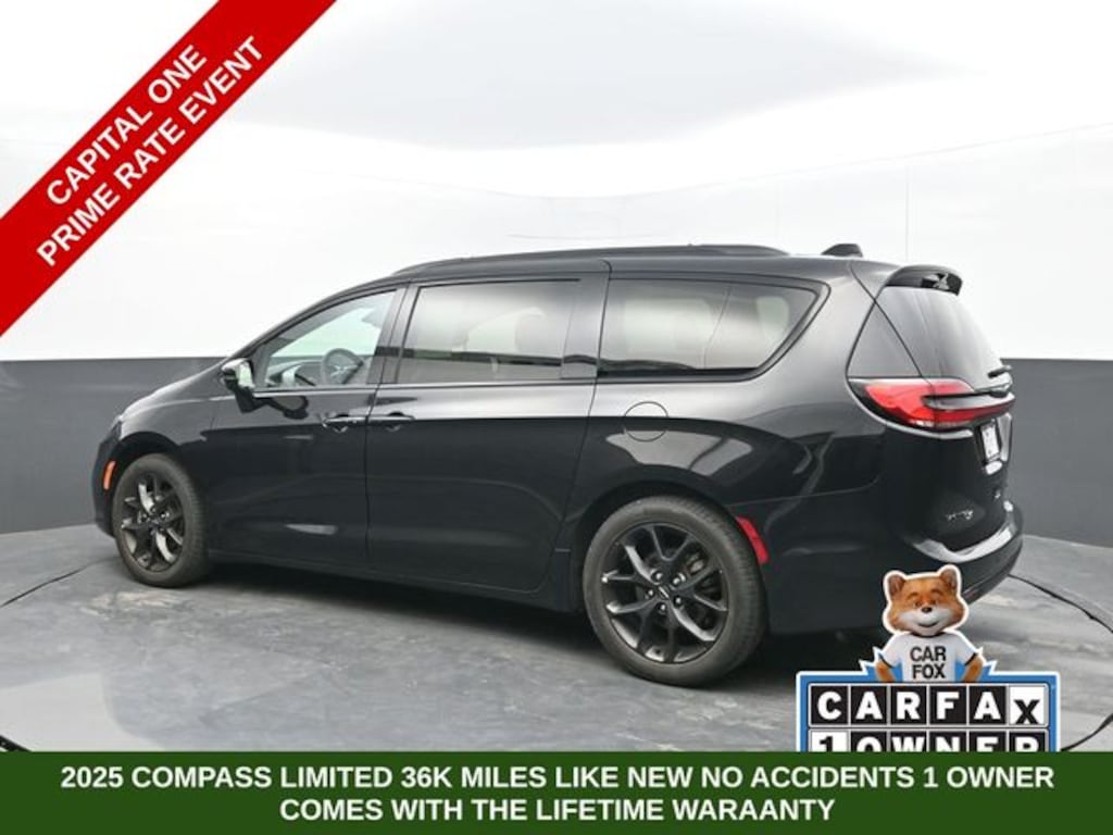 Used 2025 Chrysler Pacifica Limited Minivan/Van