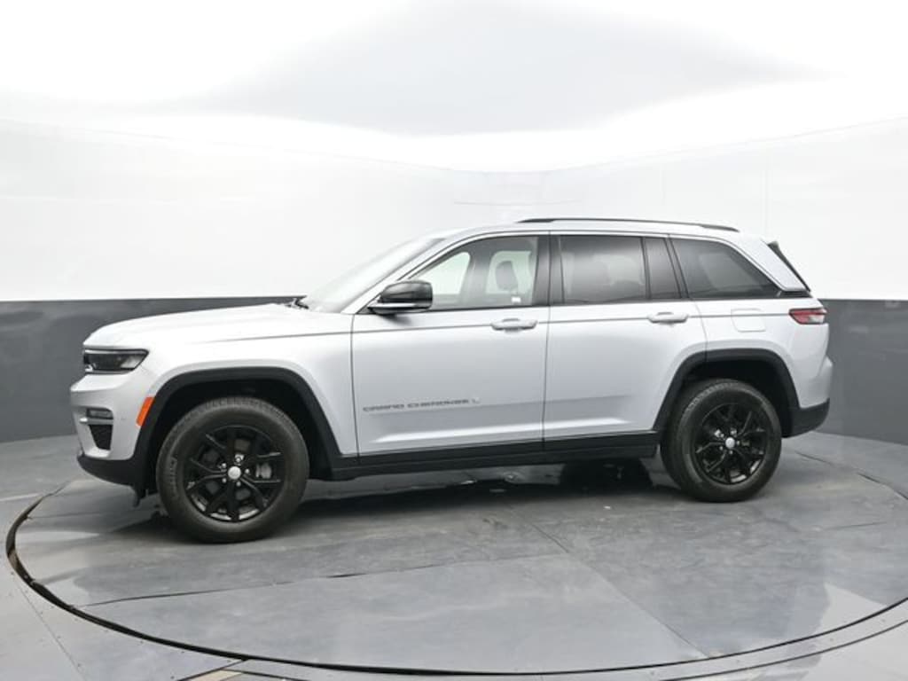Used 2022 Jeep Grand Cherokee Limited SUV