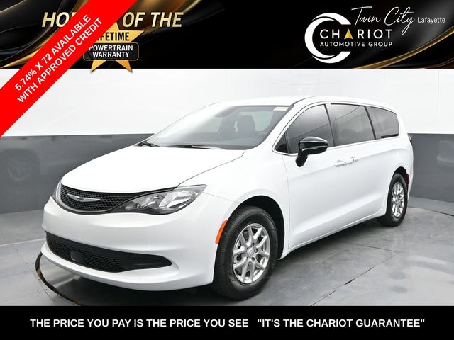 2025 Chrysler Voyager LX's photo