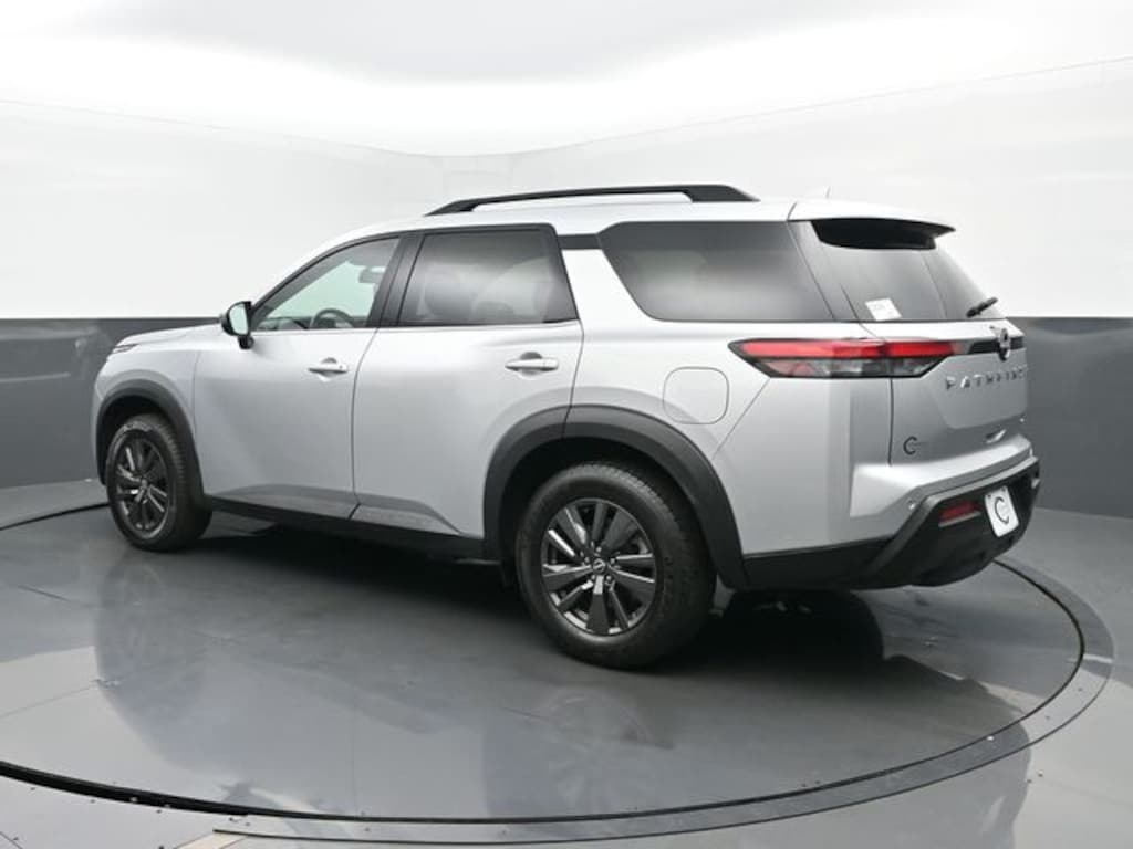 Used 2022 Nissan Pathfinder SV SUV