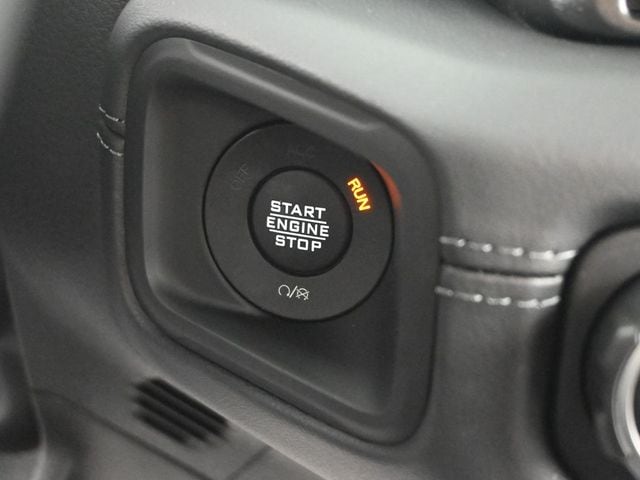 2025 Jeep Wrangler 4-Door Rubicon 392 Final Edition - Photo 35