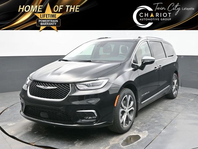 2026 Chrysler Pacifica Pinnacle's photo