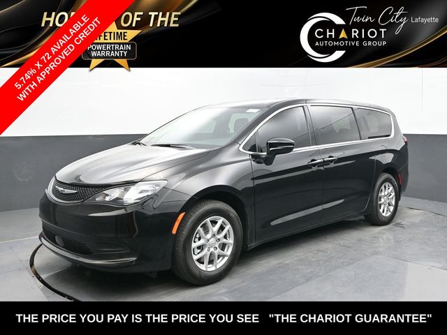 2025 Chrysler Voyager LX's photo