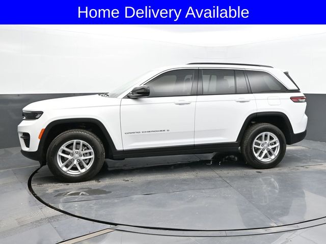 2025 Jeep Grand Cherokee Laredo Altitude photo 2