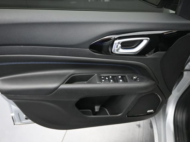 2025 Jeep Compass Limited - Photo 12