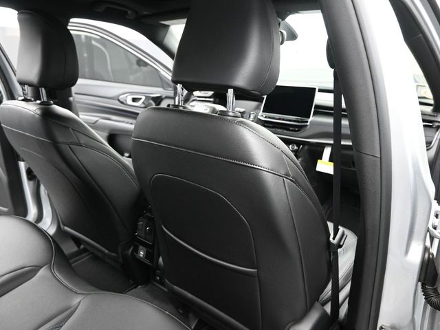 2025 Jeep Compass Limited - Photo 18