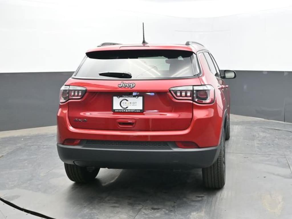 New 2026 Jeep Compass Latitude Sport Utility