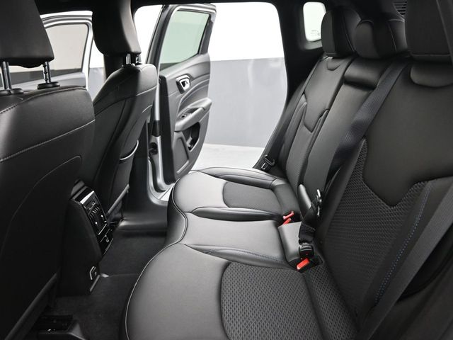 2025 Jeep Compass Latitude - Photo 13