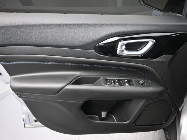 2025 Jeep Compass Latitude - Photo 12