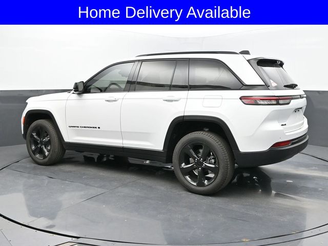 2025 Jeep Grand Cherokee Limited photo 3