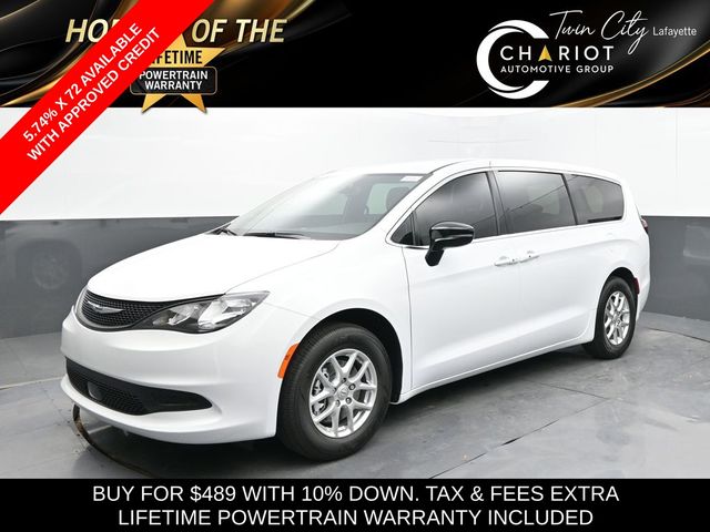 2025 Chrysler Voyager LX's photo