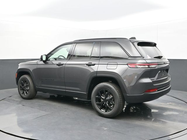 2025 Jeep Grand Cherokee Laredo Altitude photo 2