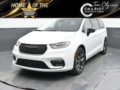 2026 Chrysler Pacifica Limited Passenger Van