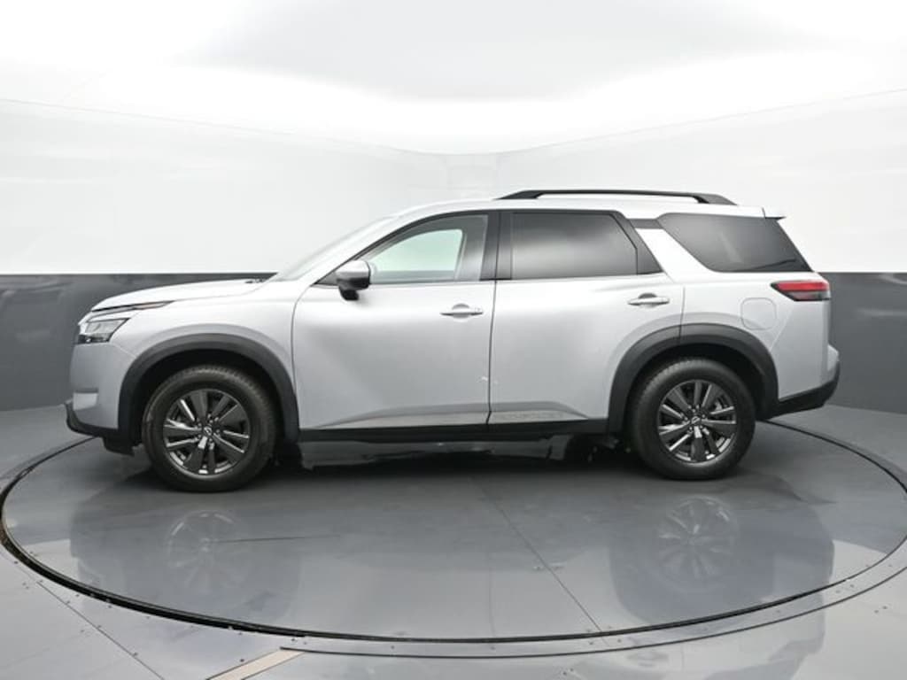 Used 2022 Nissan Pathfinder SV SUV