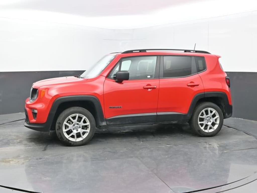 Used 2023 Jeep Renegade Latitude SUV