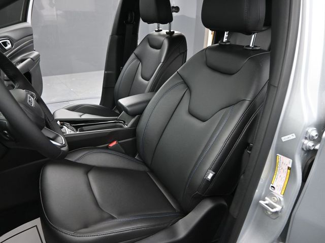 2025 Jeep Compass Limited - Photo 11