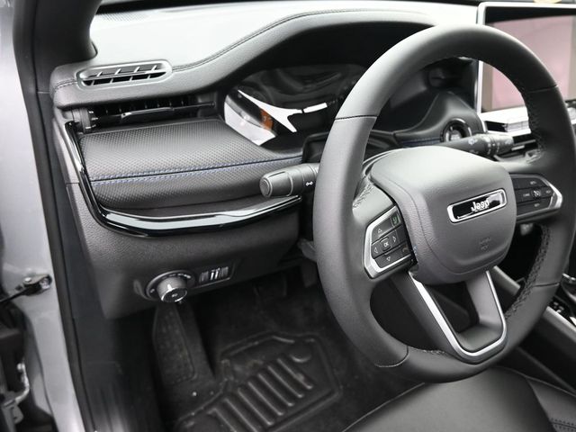 2025 Jeep Compass Latitude - Photo 11