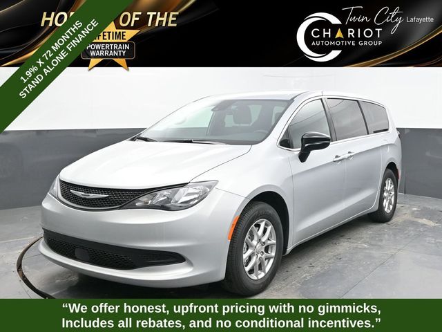 2026 Chrysler Voyager LX's photo