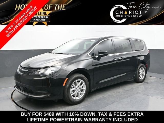 2025 Chrysler Voyager LX's photo