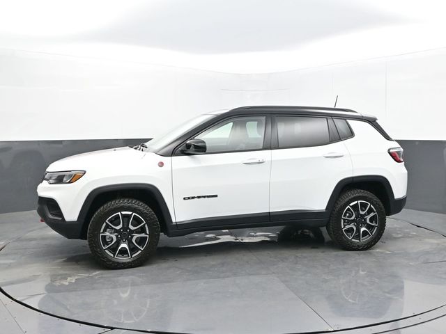 2026 Jeep Compass Trailhawk Sport photo 2