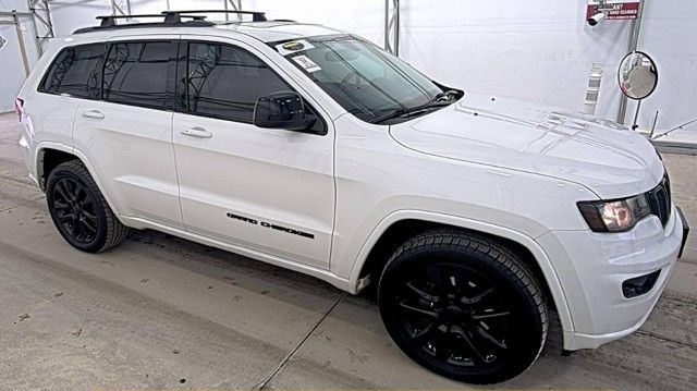 2019 Jeep Grand Cherokee Altitude's photo