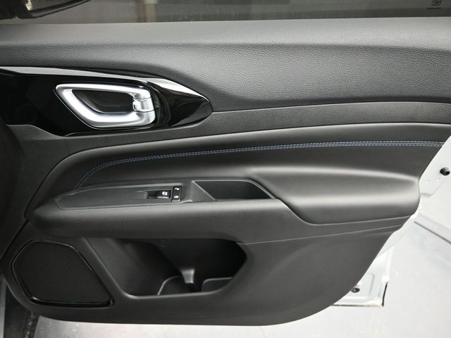 2025 Jeep Compass Latitude - Photo 24