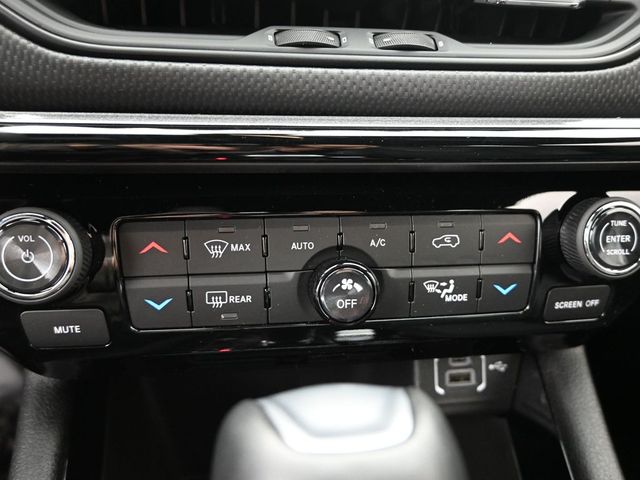 2025 Jeep Compass Latitude - Photo 35
