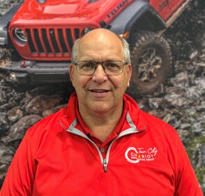 Staff member TOM YATER from ID_8bdccc903109
