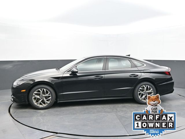 2022 Hyundai Sonata SEL photo 2