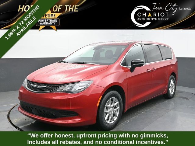 2026 Chrysler Voyager LX's photo