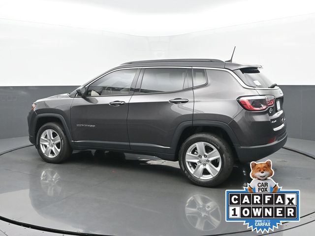 2022 Jeep Compass Latitude photo 3