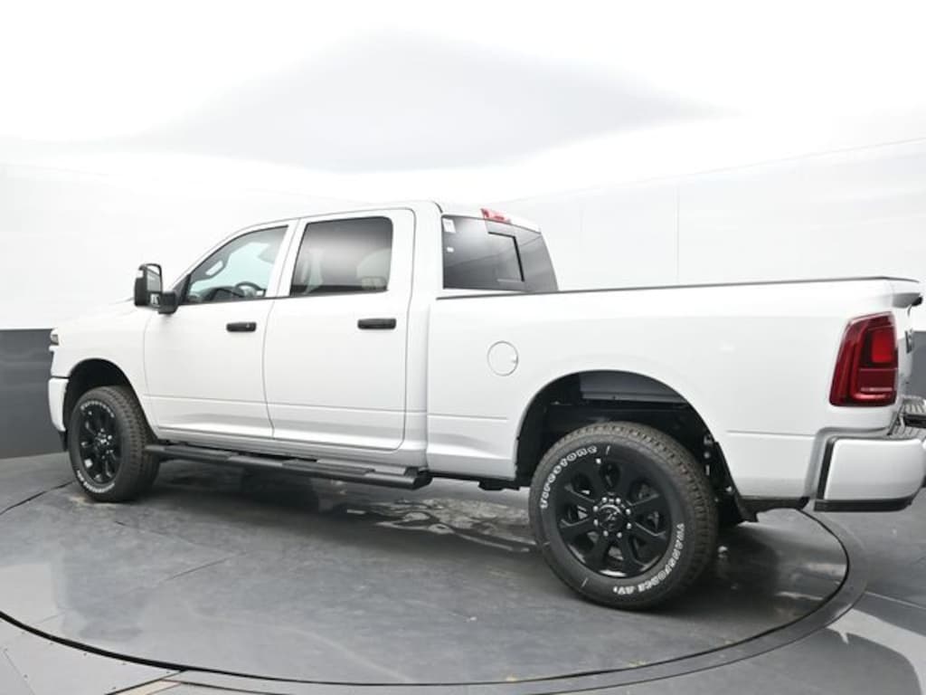 New 2026 Ram 2500 BLACK EXPRESS CREW CAB 4X4 6'4 BOX Pickup