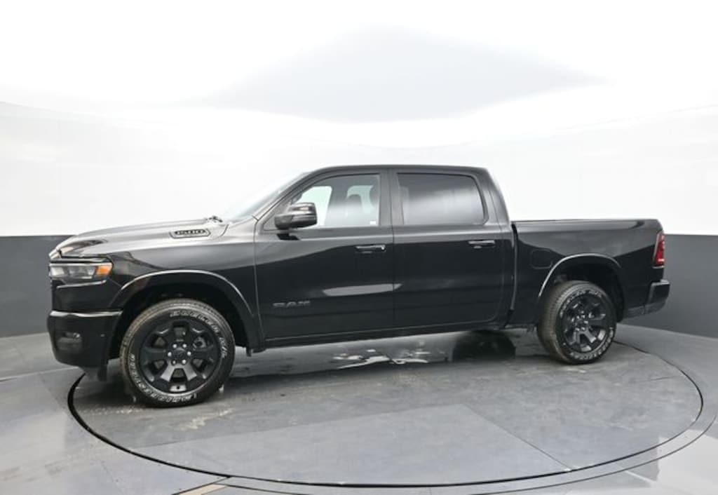 New 2025 Ram 1500 BIG HORN CREW CAB 4X4 5'7 BOX Pickup