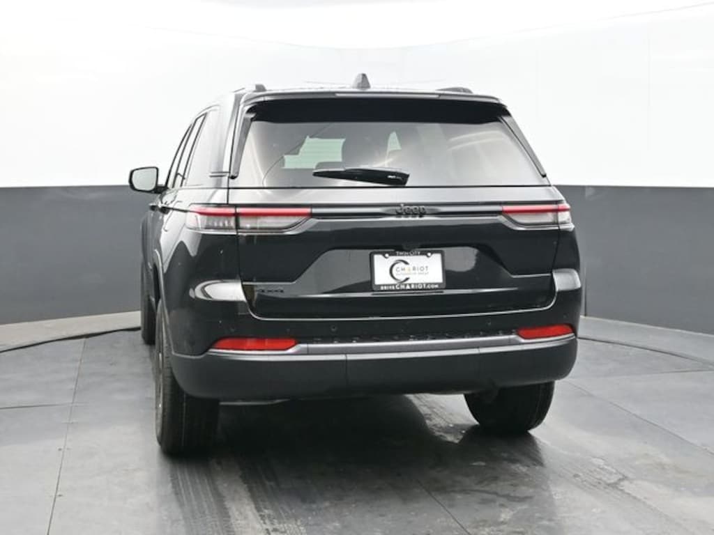 New 2026 Jeep Grand Cherokee Laredo Altitude Sport Utility