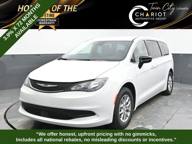 2026 Chrysler Voyager LX's photo