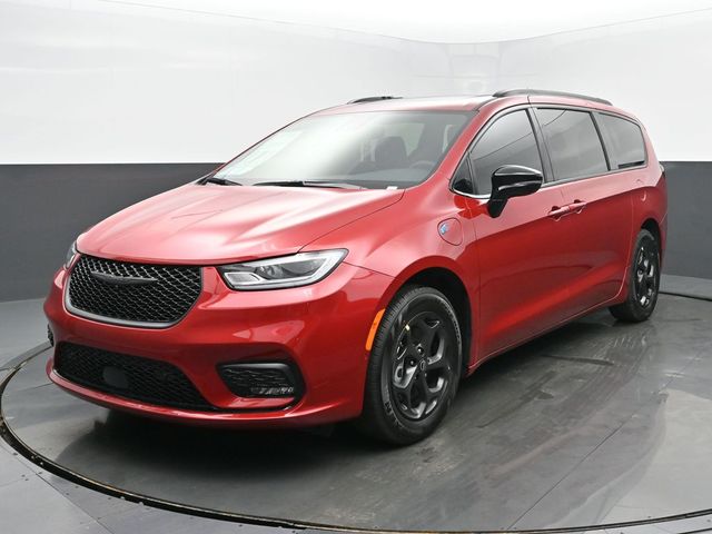 2025 Chrysler Pacifica Hybrid Select