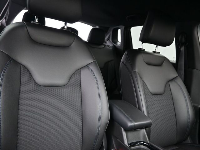 2025 Jeep Compass Latitude - Photo 23