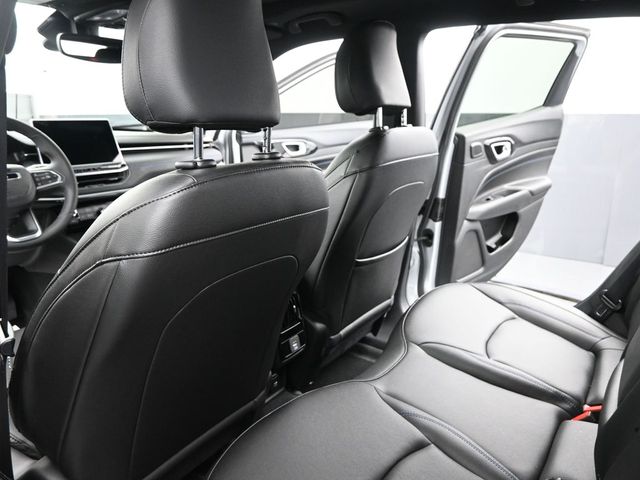 2025 Jeep Compass Limited - Photo 13