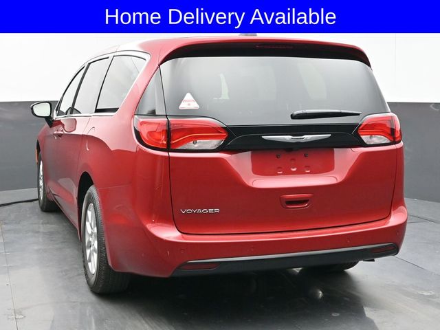 2026 Chrysler Voyager LX photo 4