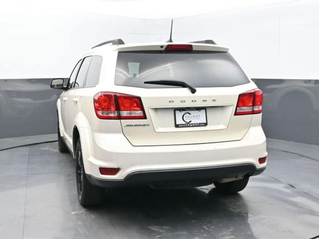 Used 2019 Dodge Journey SE SUV