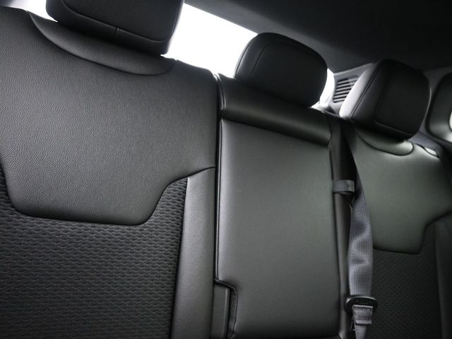 2025 Jeep Compass Latitude - Photo 18