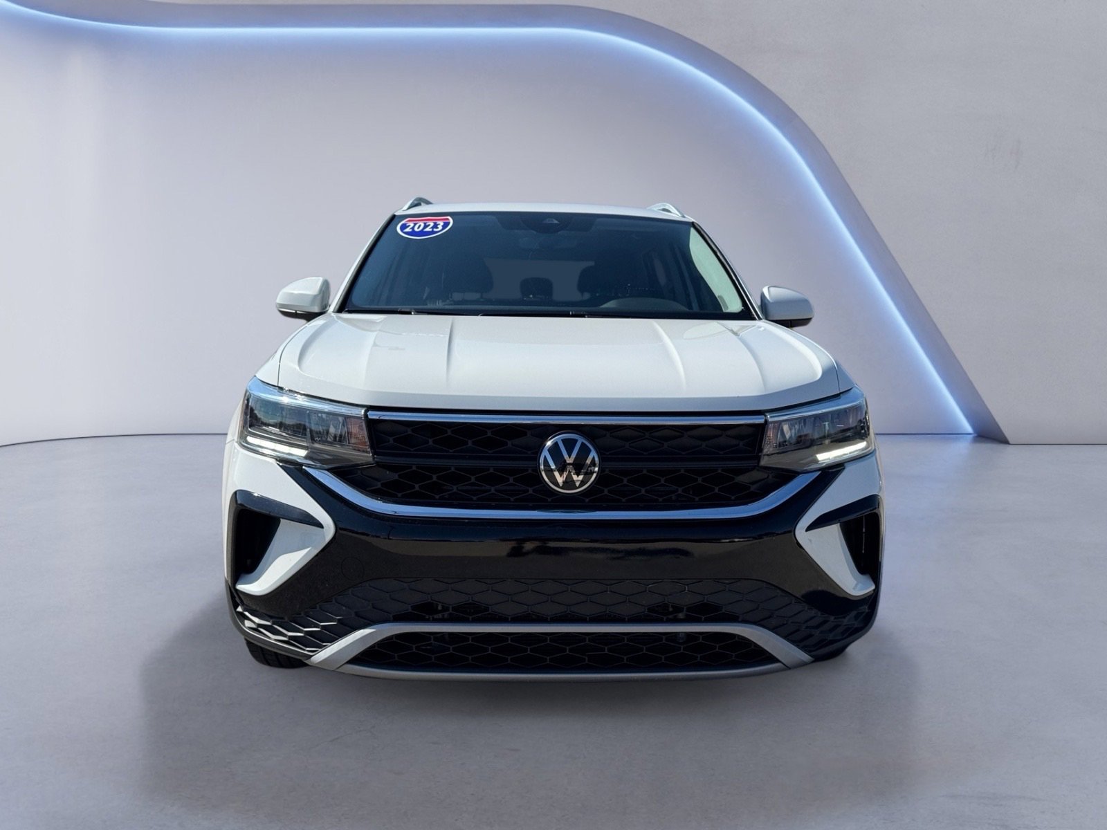 2023 Volkswagen Taos SE photo 2