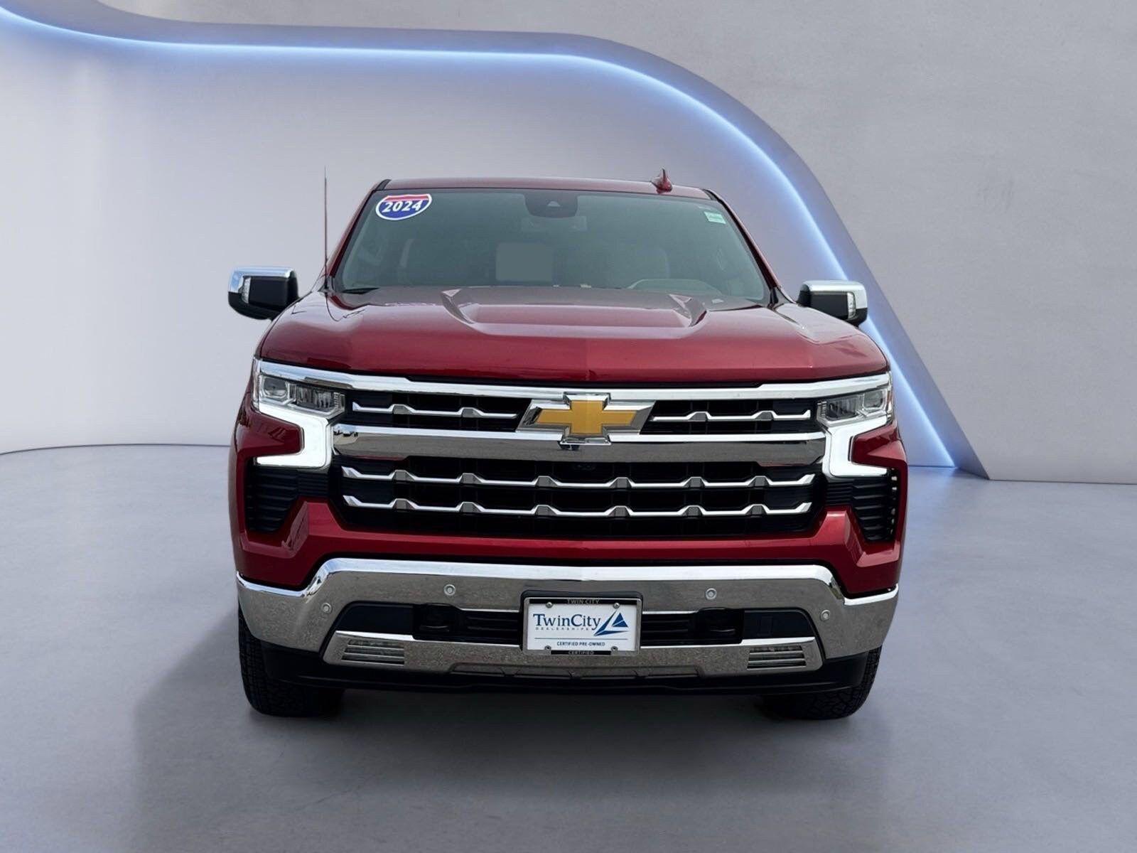 2024 Chevrolet Silverado 1500 LTZ photo 2