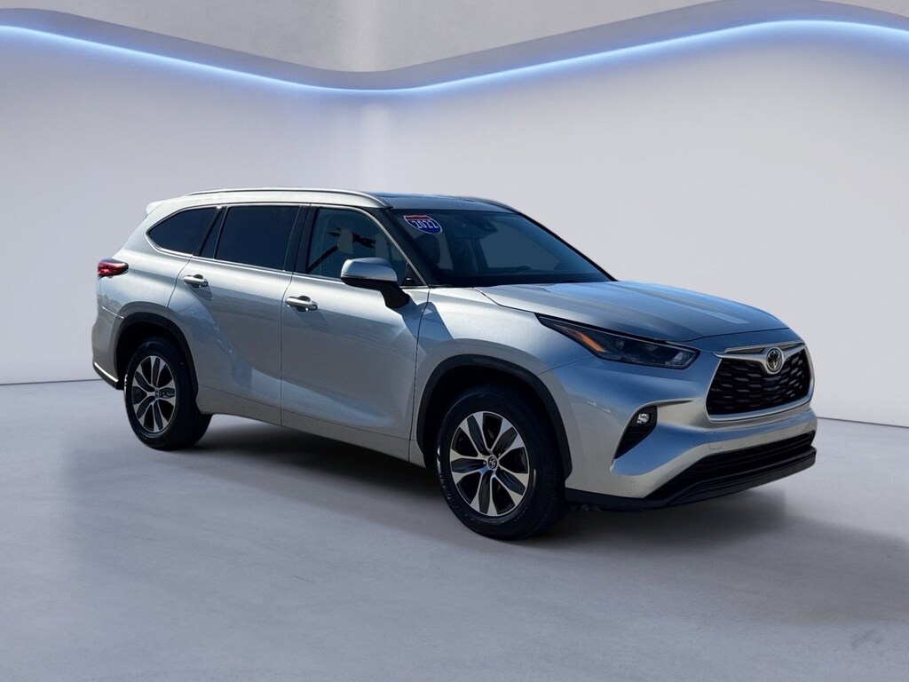Used 2022 Toyota Highlander XLE SUV
